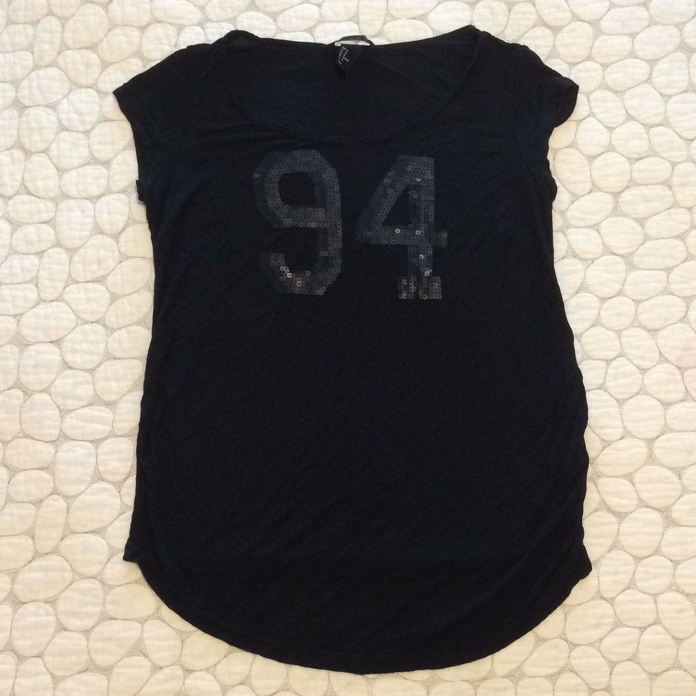 H&M Mama Black fitted medium maternity T-shirt